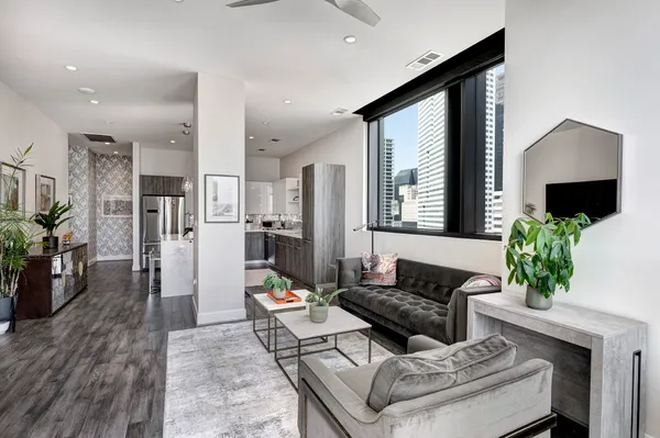 $3,400 | 1211 Caroline Street, Unit 1501, Houston, TX 77002