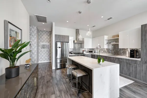 $3,400 | 1211 Caroline Street, Unit 1501, Houston, TX 77002