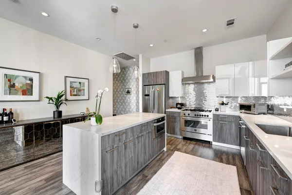 $3,400 | 1211 Caroline Street, Unit 1501, Houston, TX 77002