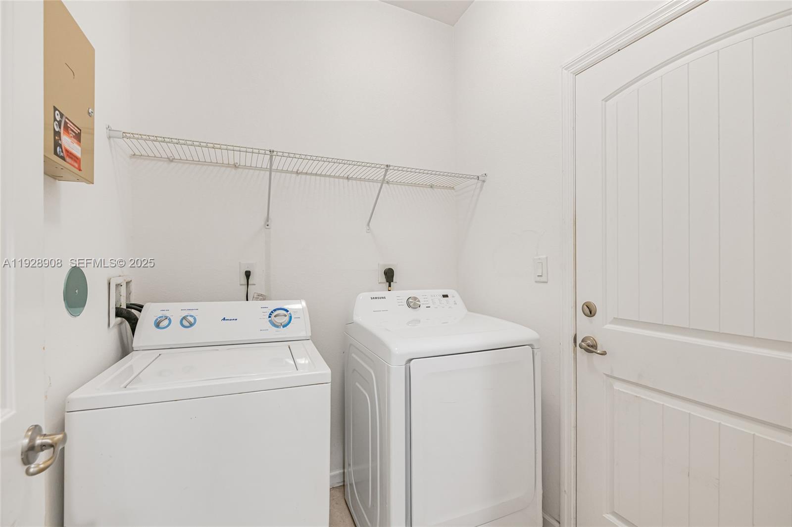 11863 Southwest 253rd Terrace Homestead, FL 33032 - Photo 25 of 30 a utility room with dryer and washer