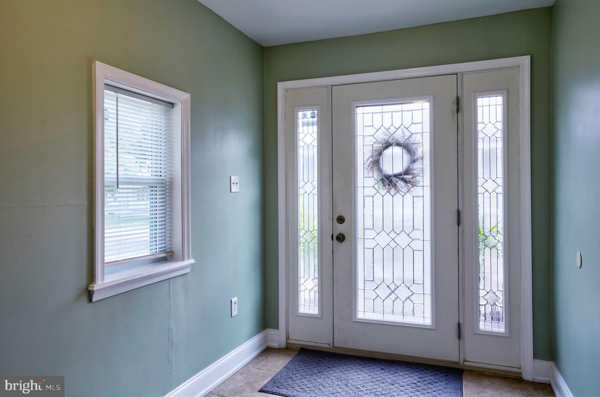 8124 Stow Road Pennsauken, NJ 08110 - Photo 4 of 27 Gallery Image 4