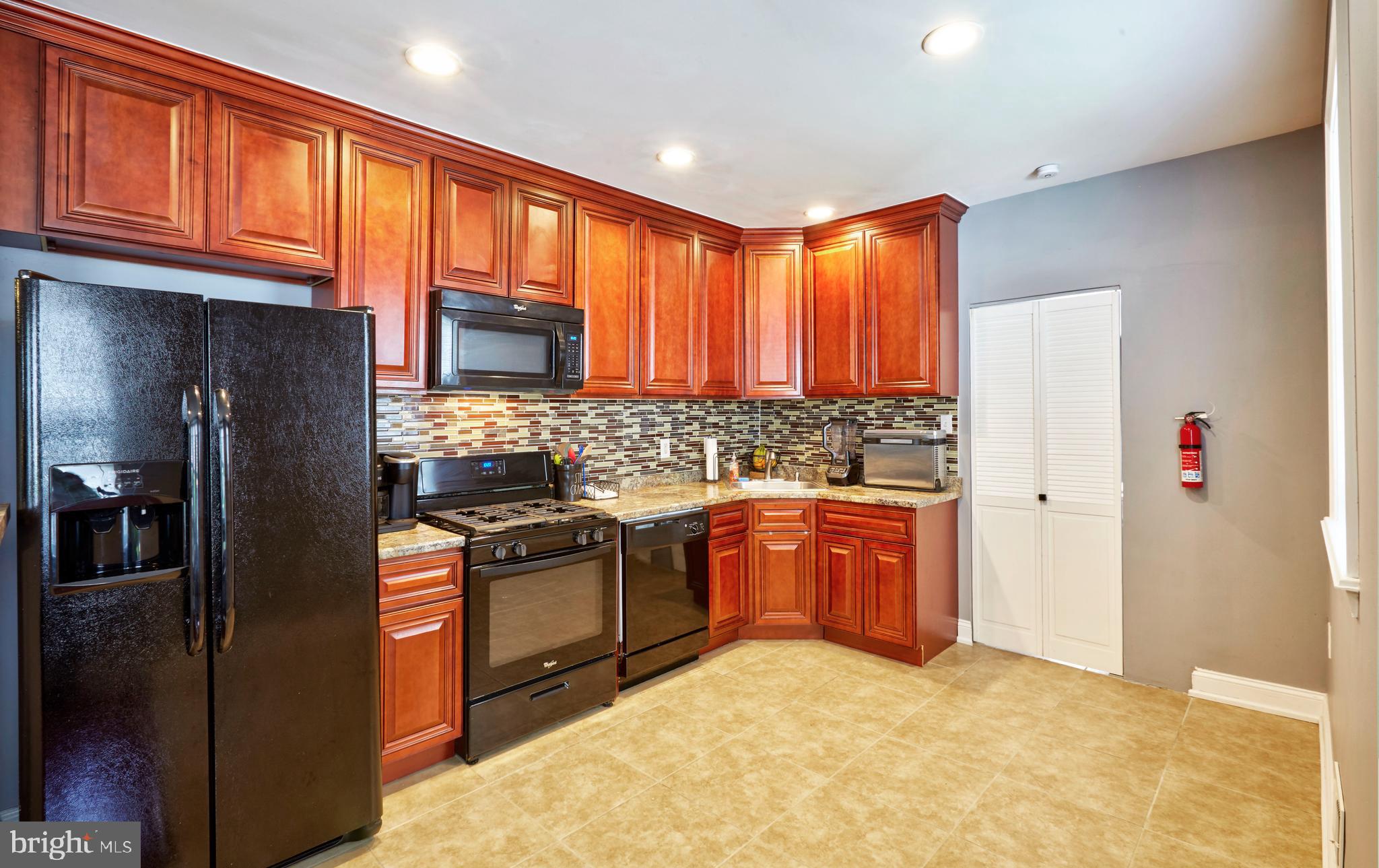 8124 Stow Road Pennsauken, NJ 08110 - Photo 10 of 27 Gallery Image 10