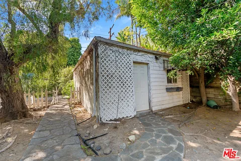 $1,550,000 | 1023 East Grinnell Drive, Burbank, CA 91501