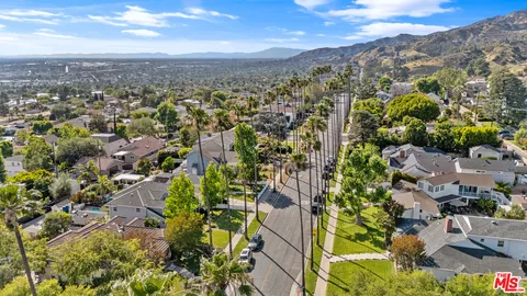 $1,550,000 | 1023 East Grinnell Drive, Burbank, CA 91501