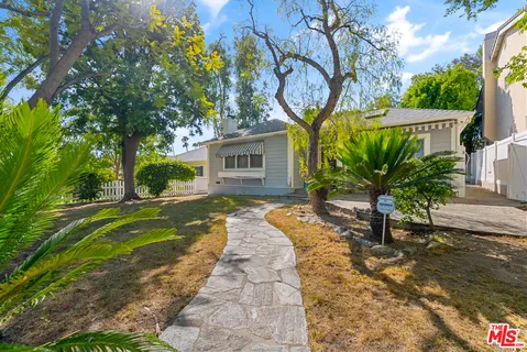 $1,550,000 | 1023 East Grinnell Drive, Burbank, CA 91501