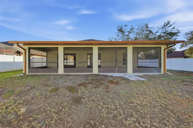 $320,000 | 489 Oaklanding Boulevard, Mulberry, FL 33860