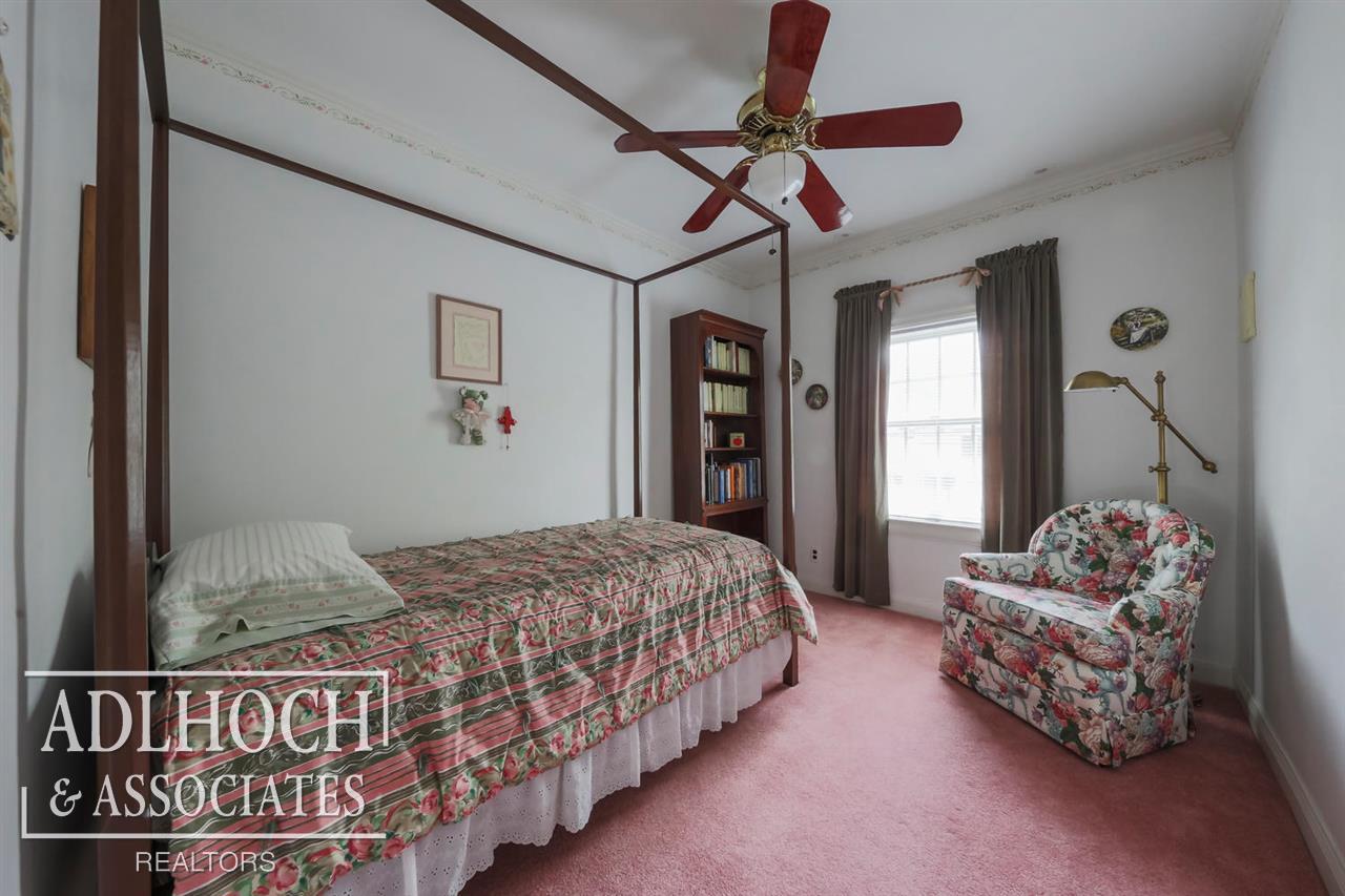 207 Ridge Road Grosse Pointe, MI 48236 - Photo 24 of 28 2ND FLOOR BEDROOM