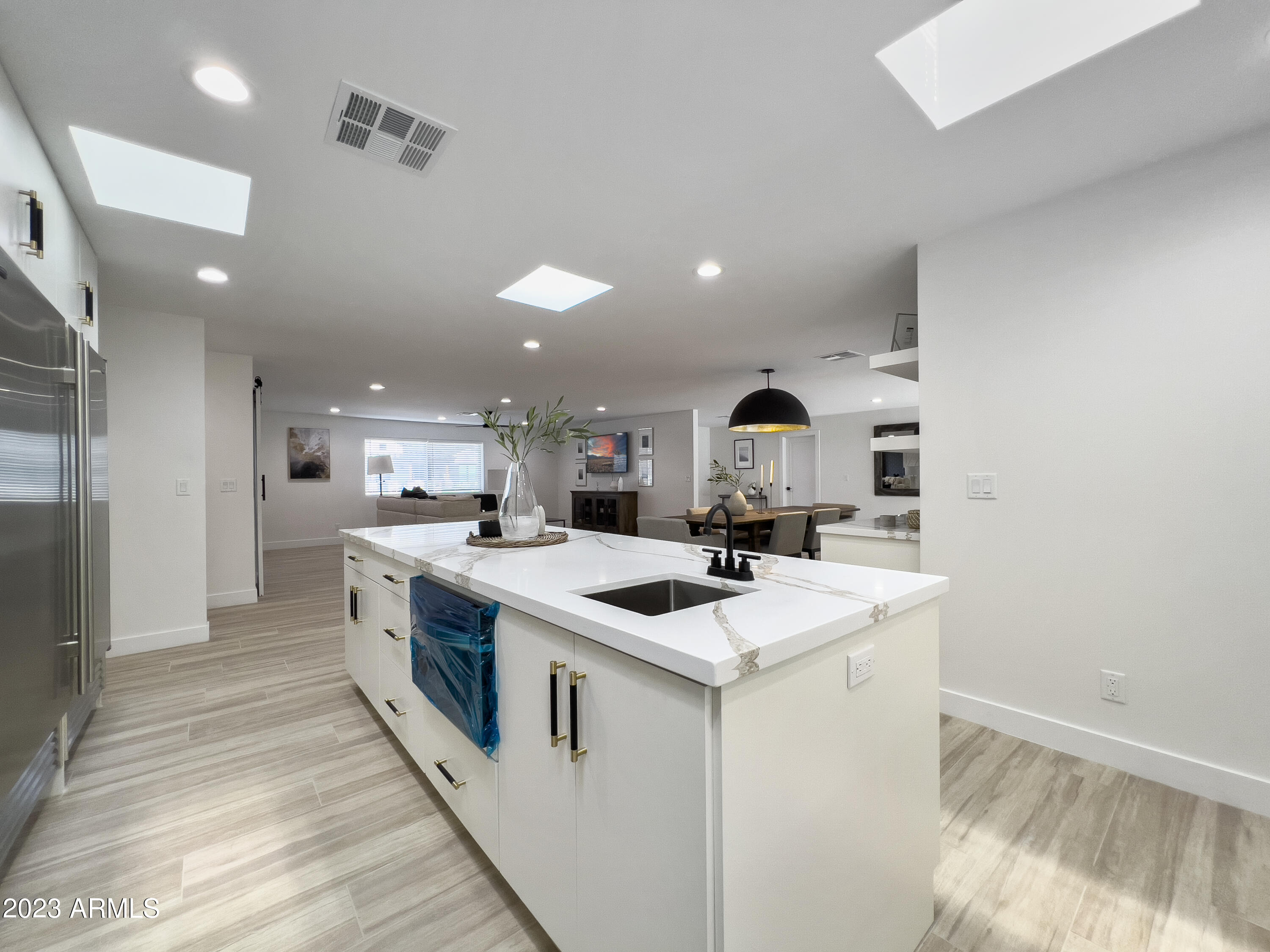 1135 West Lawrence Lane Phoenix, AZ 85021 - Photo 24 of 58 CHEF'S KITCHEN