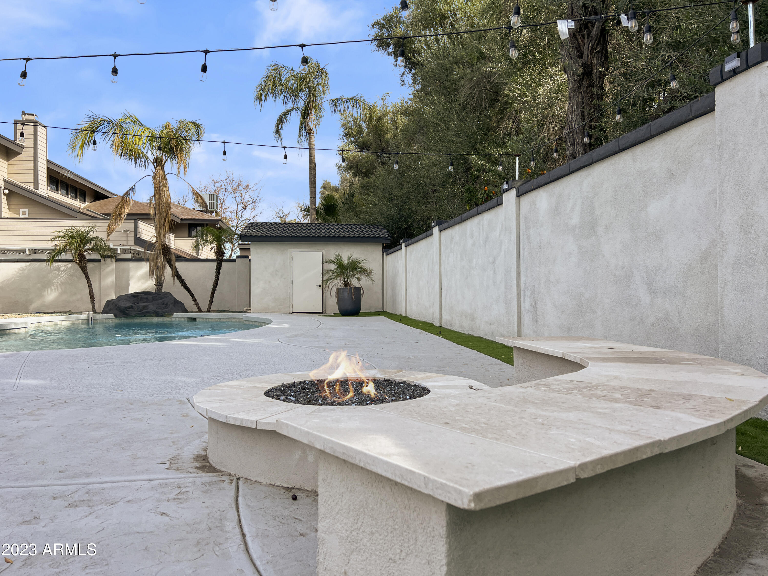 1135 West Lawrence Lane Phoenix, AZ 85021 - Photo 50 of 58 FIREPIT