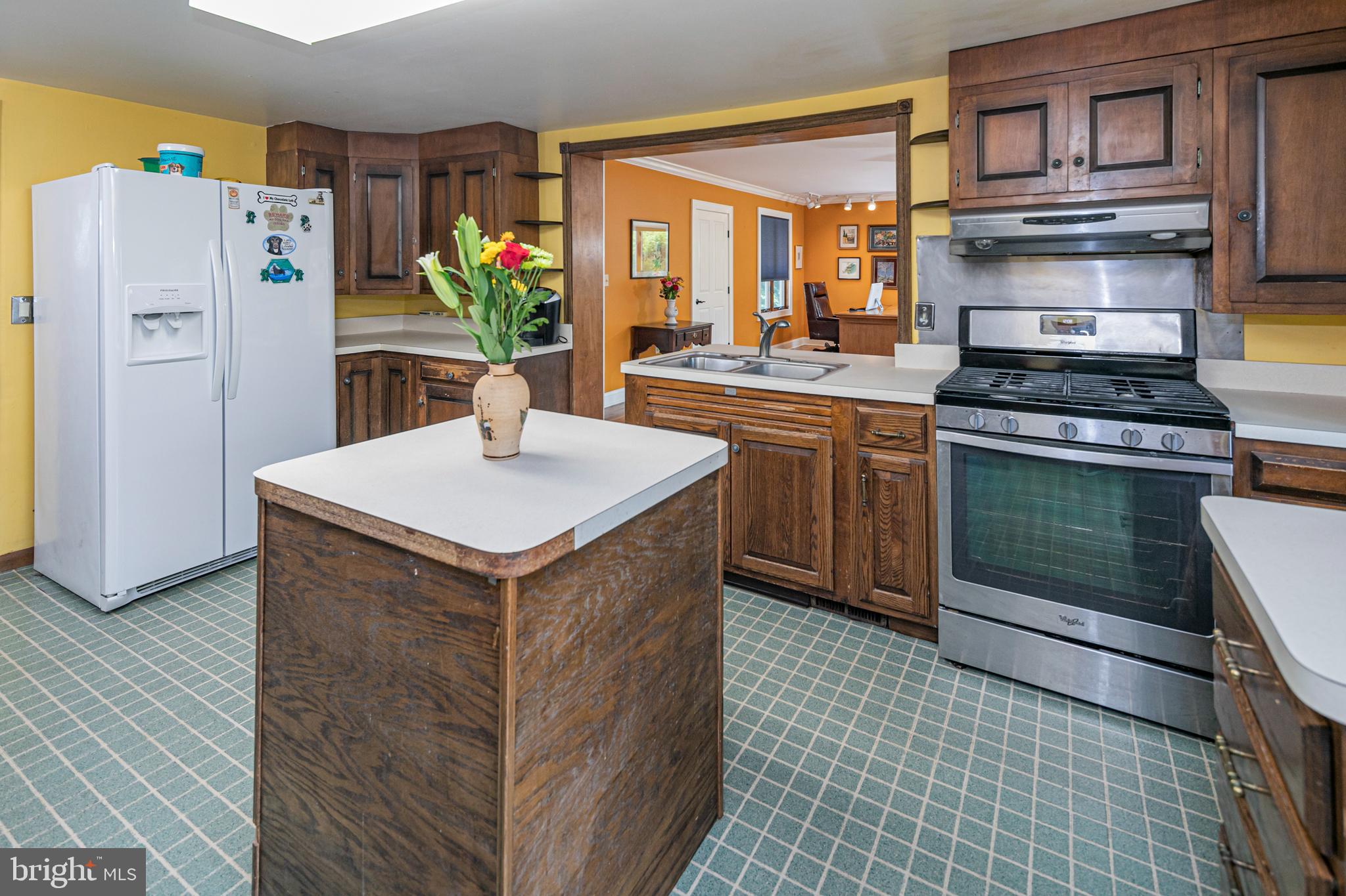 221 South Branch Road Hillsborough, NJ 08844 - Photo 8 of 41 Gallery Image 8