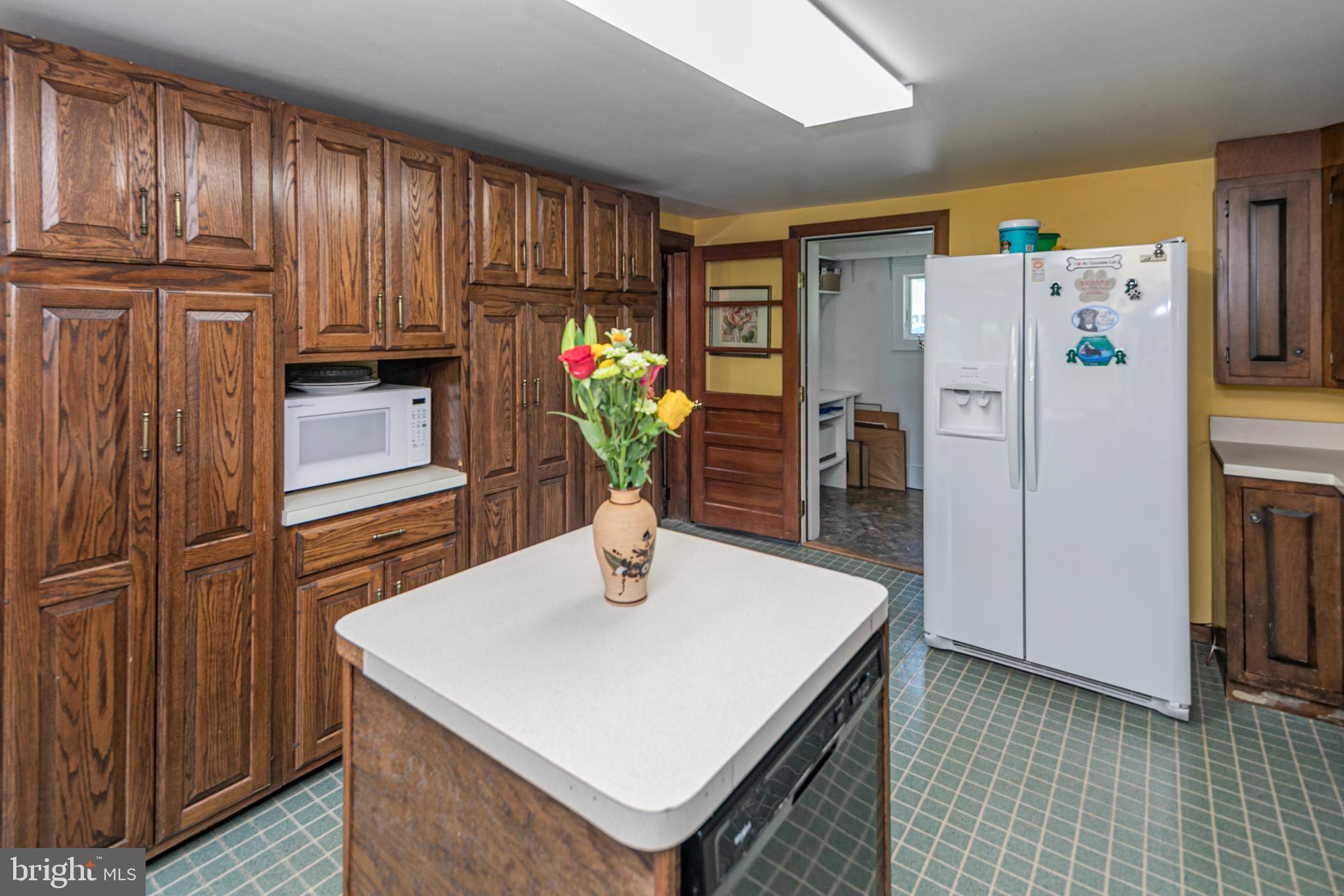 221 South Branch Road Hillsborough, NJ 08844 - Photo 10 of 41 Gallery Image 10