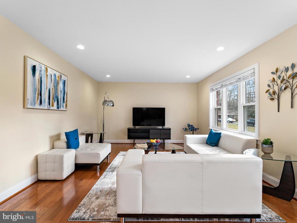 3113 Birchtree Lane Silver Spring, MD 20906 - Photo 5 of 49 Gallery Image 5