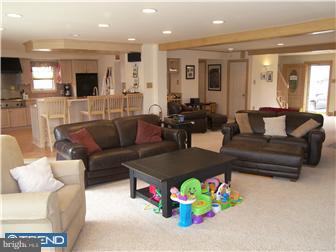 23 Plymouth Road Springfield, PA 19064 - Photo 2 of 11 Great Room