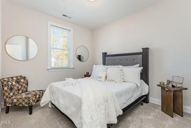 $570,000 | 300 West Amber Oak Drive, Selma, NC 27576