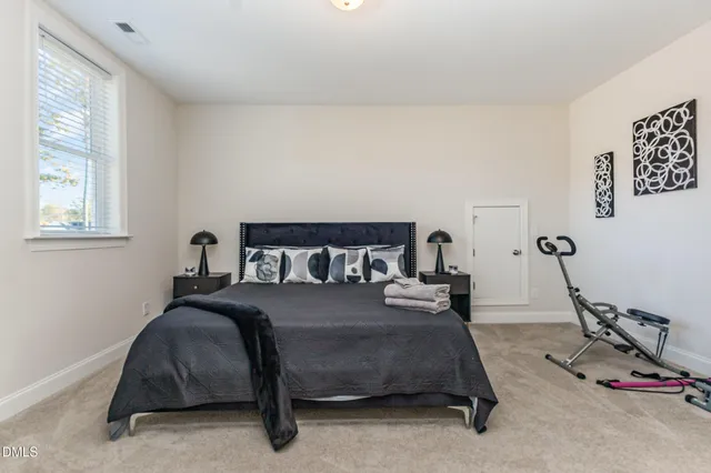 $570,000 | 300 West Amber Oak Drive, Selma, NC 27576