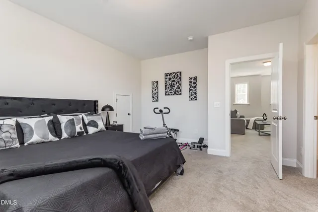 $570,000 | 300 West Amber Oak Drive, Selma, NC 27576