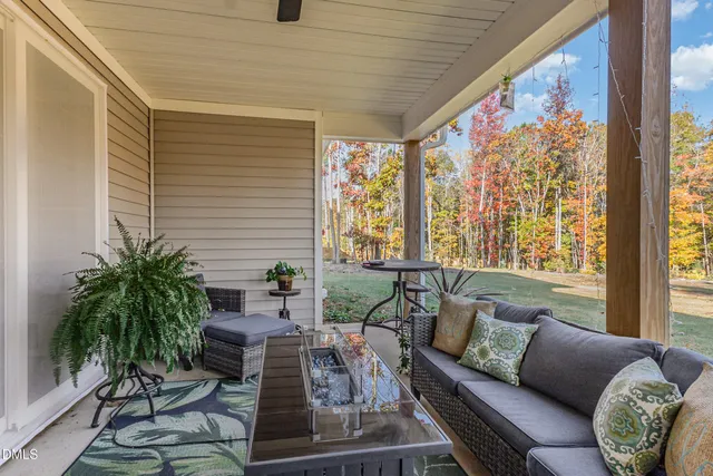 $570,000 | 300 West Amber Oak Drive, Selma, NC 27576