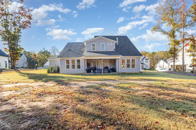 $570,000 | 300 West Amber Oak Drive, Selma, NC 27576