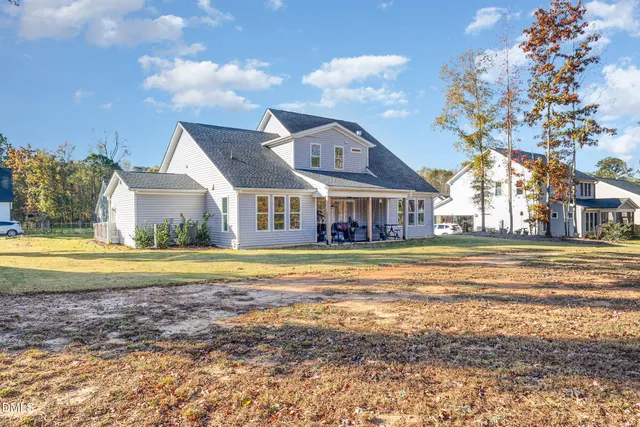 $570,000 | 300 West Amber Oak Drive, Selma, NC 27576