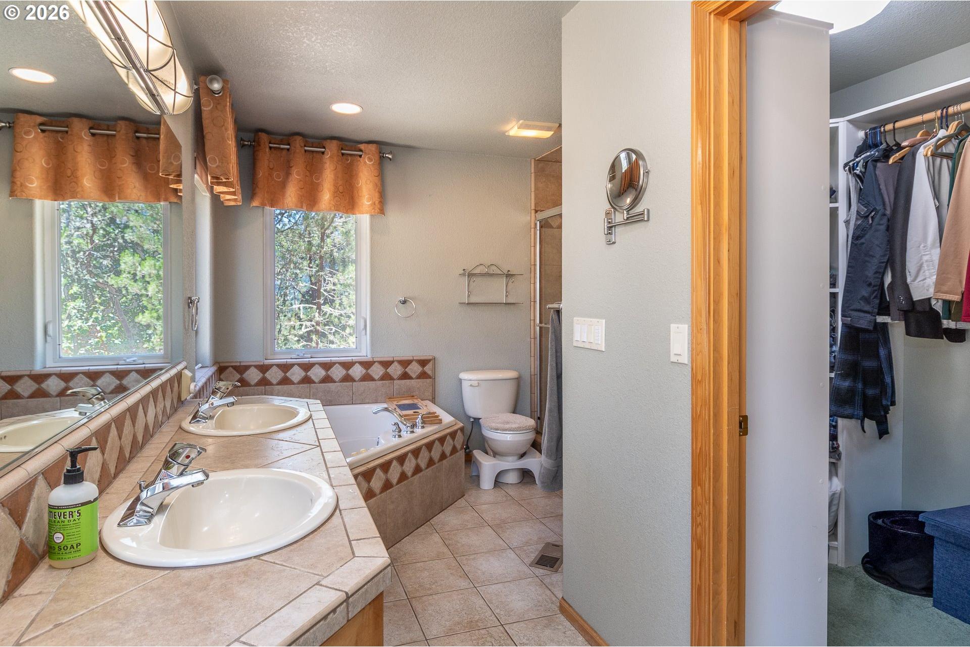 1265 Evergreen Ridge Road Riddle, OR 97469 - Photo 21 of 47 Gallery Image 21