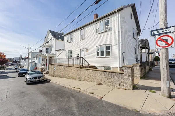 $599,000 | 104 Oak Street, Fall River, MA 02720