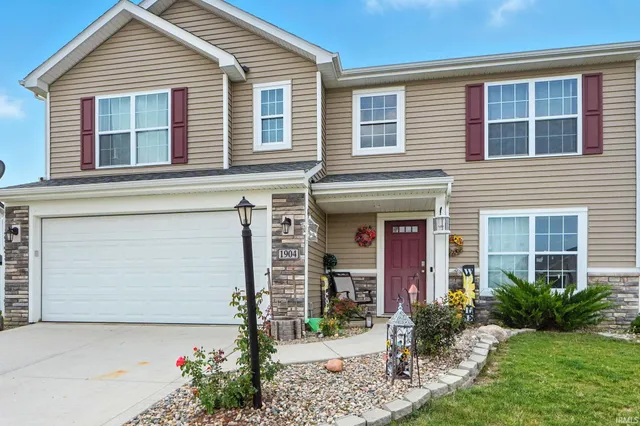 $314,900 | 1904 Waynedale Drive, Garrett, IN 46738