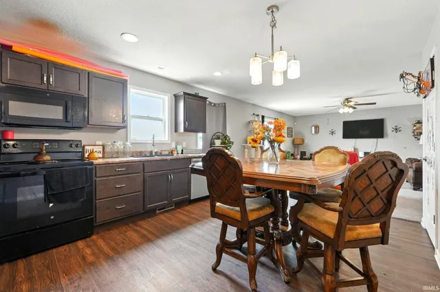 $314,900 | 1904 Waynedale Drive, Garrett, IN 46738