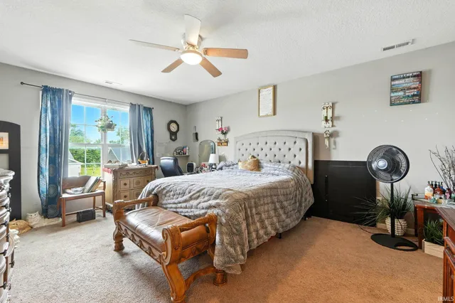 $314,900 | 1904 Waynedale Drive, Garrett, IN 46738