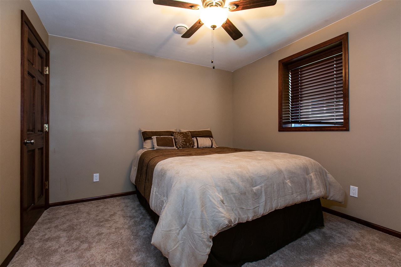 2272 Antler Ridge Drive Dubuque, IA 52002 - Photo 19 of 25 Gallery Image 19