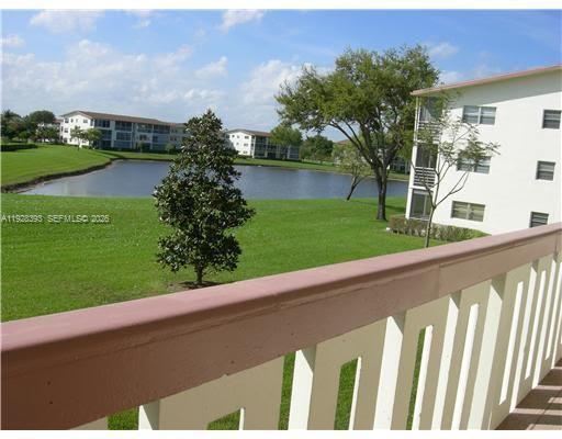 149 Preston F, Unit 149 Boca Raton, FL 33434 - Photo 4 of 35