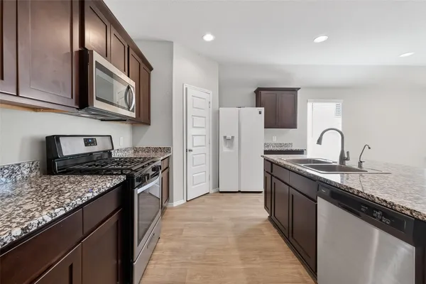 $349,900 | 1606 Bear Spring Drive, Richmond, TX 77469