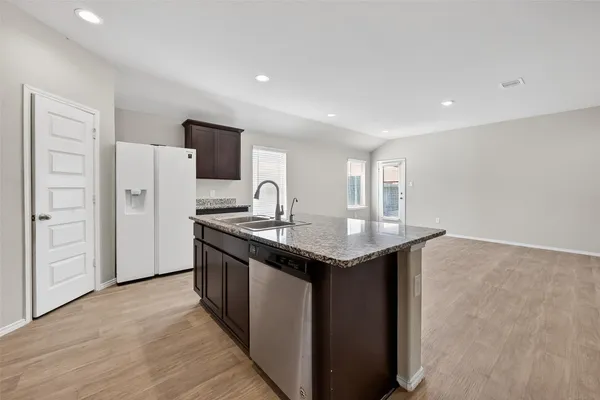 $349,900 | 1606 Bear Spring Drive, Richmond, TX 77469