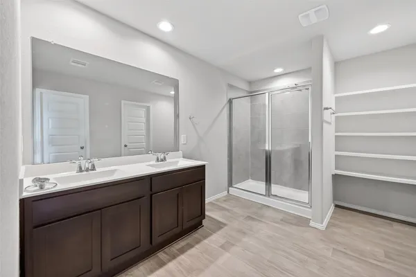 $349,900 | 1606 Bear Spring Drive, Richmond, TX 77469