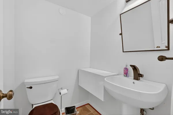 $2,150 | 250 South Reynolds Street, Unit 302, Alexandria, VA 22304
