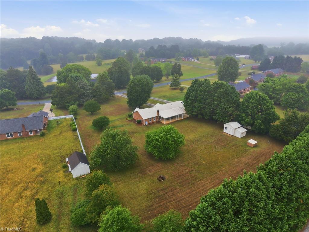 5200 Robin Lane Randleman, NC 27317 - Photo 32 of 40
