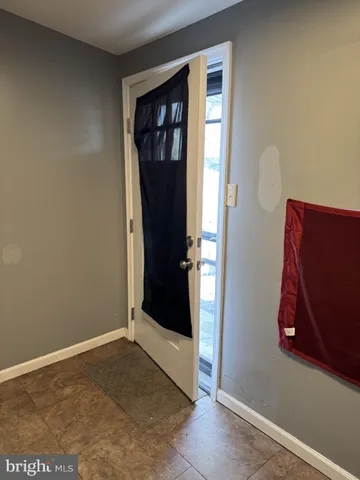 $1,500 | 1435 Edgmont Avenue, Chester, PA 19013