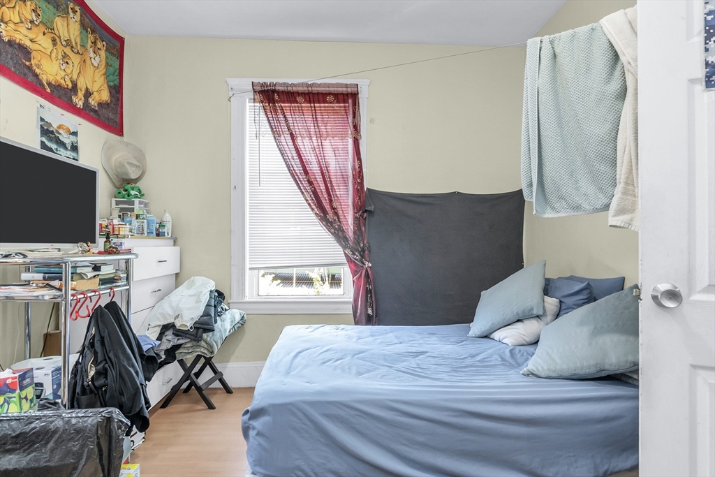 180 Chestnut Street Chelsea, MA 02150 - Photo 20 of 36