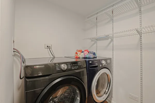 $299,900 | 2004 Waverly Lane, Algonquin, IL 60102