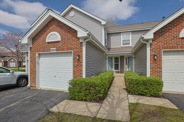 $299,900 | 2004 Waverly Lane, Algonquin, IL 60102