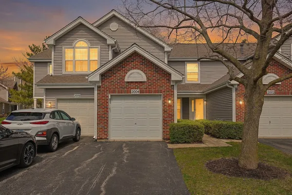 $299,900 | 2004 Waverly Lane, Algonquin, IL 60102