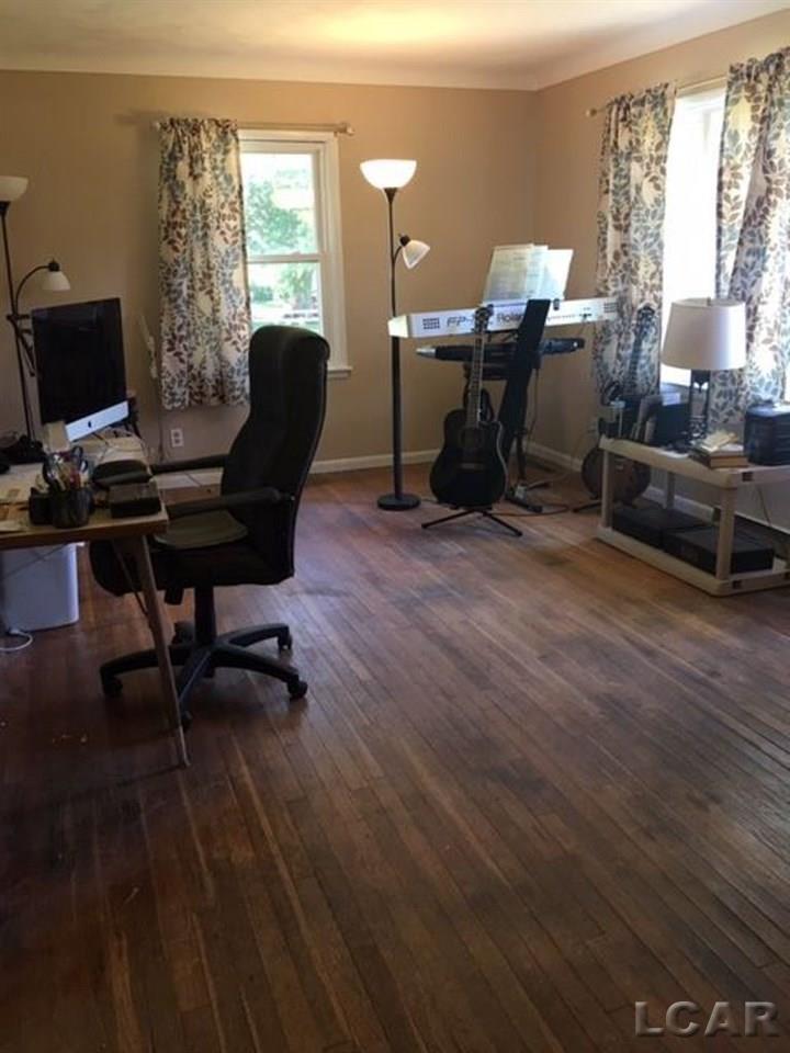 1068 Moore Road Adrian, MI 49221 - Photo 7 of 20 31383369-6.JPG