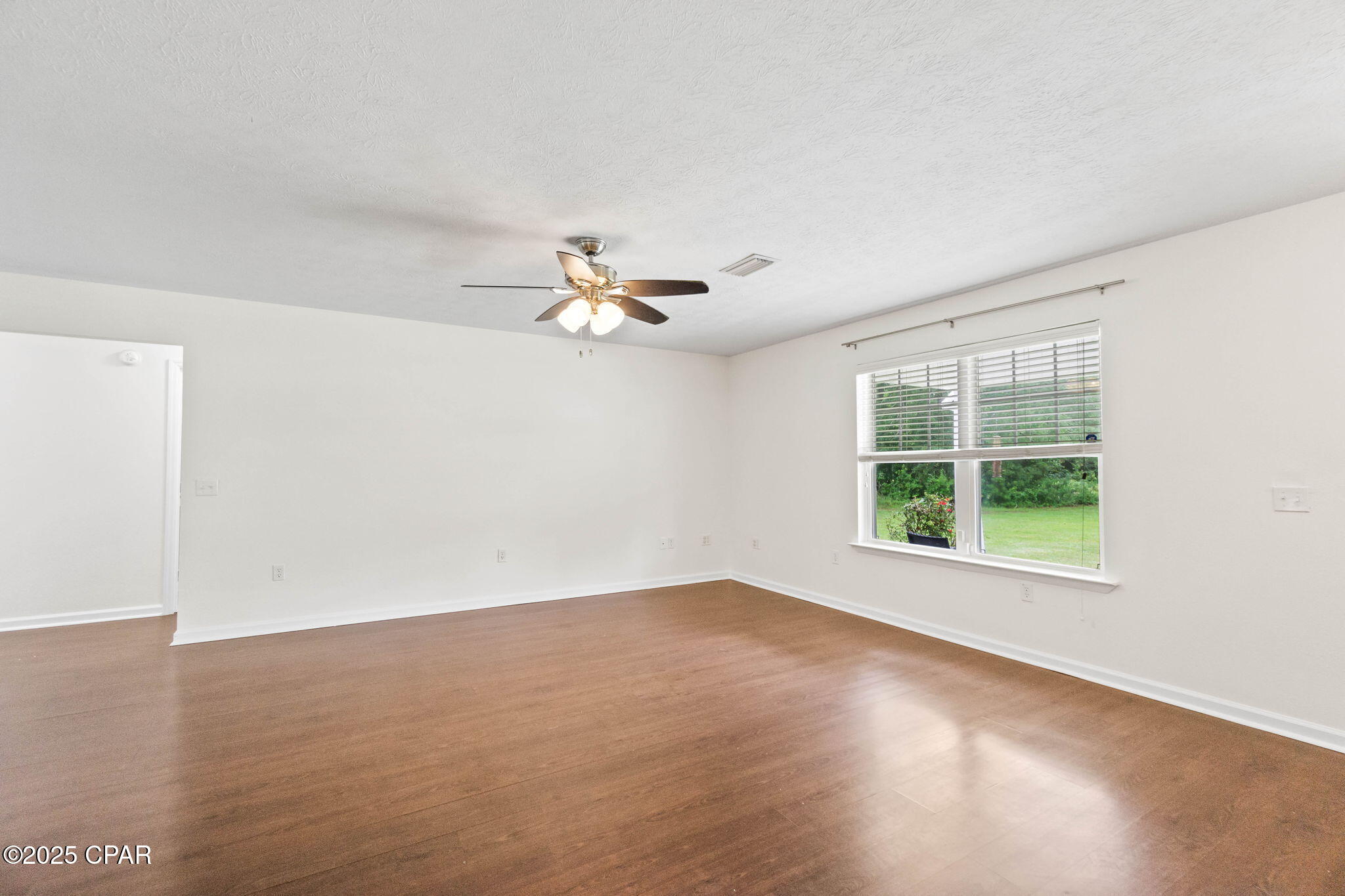 277 Tri County Road Graceville, FL 32440 - Photo 5 of 47