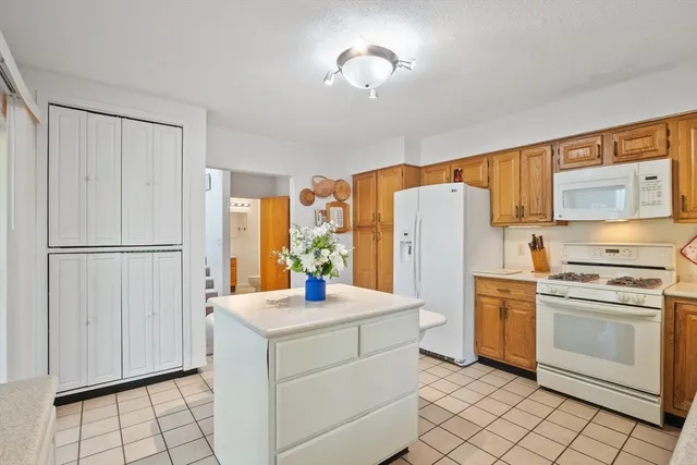 $499,000 | 32 Whalers Lane, Unit C, Salem, MA 01970