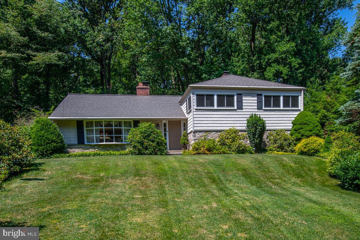 450 Howellville Road Berwyn, PA 19312 - Photo 1 of 25