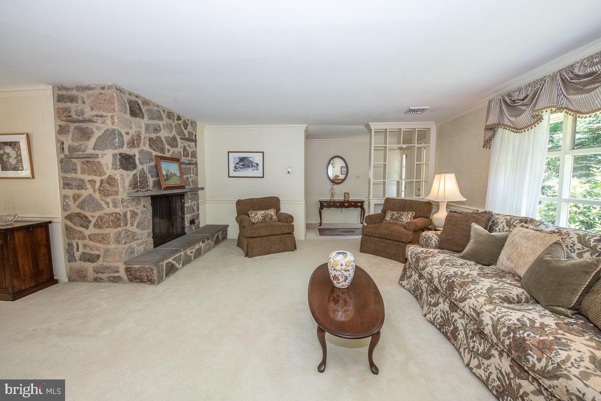 450 Howellville Road Berwyn, PA 19312 - Photo 6 of 25