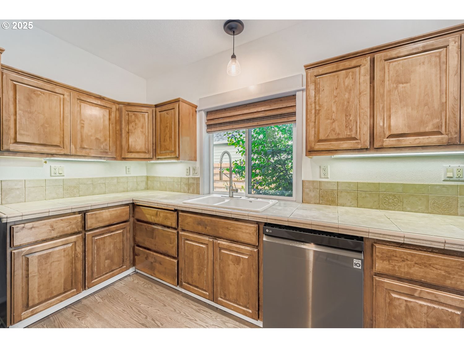 3902 Northeast 203rd Avenue Fairview, OR 97024 - Photo 11 of 36