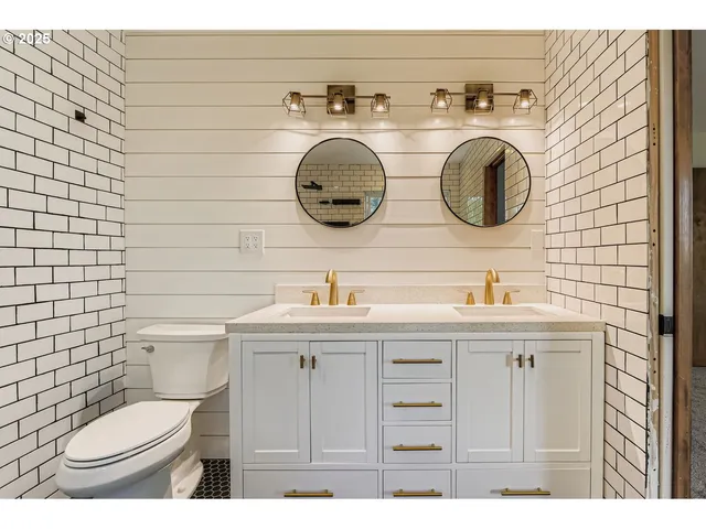 $699,000 | 3902 Northeast 203rd Avenue, Fairview, OR 97024