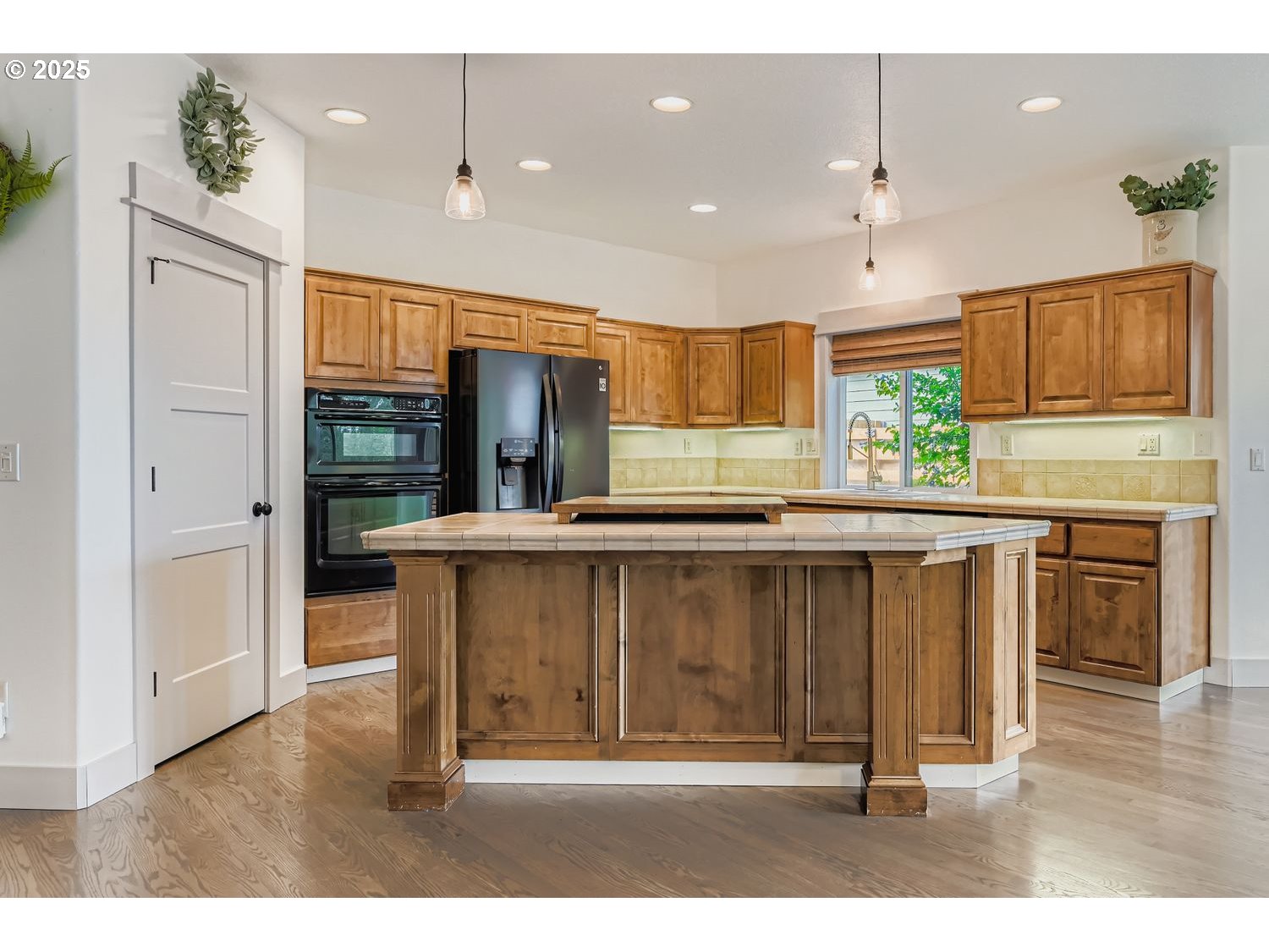 3902 Northeast 203rd Avenue Fairview, OR 97024 - Photo 9 of 36