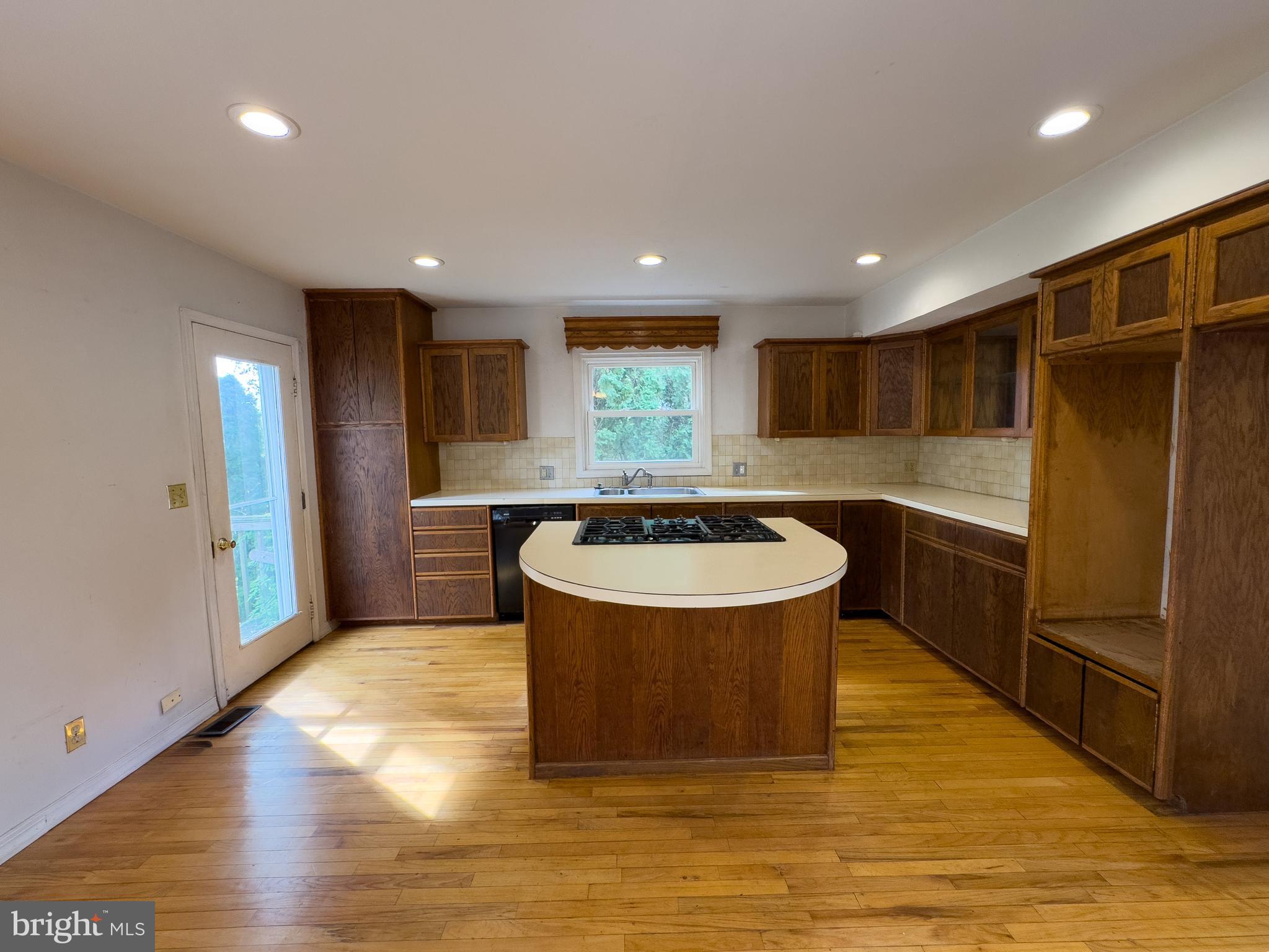 207 Vaughn Road Royersford, PA 19468 - Photo 4 of 25 Gallery Image 4
