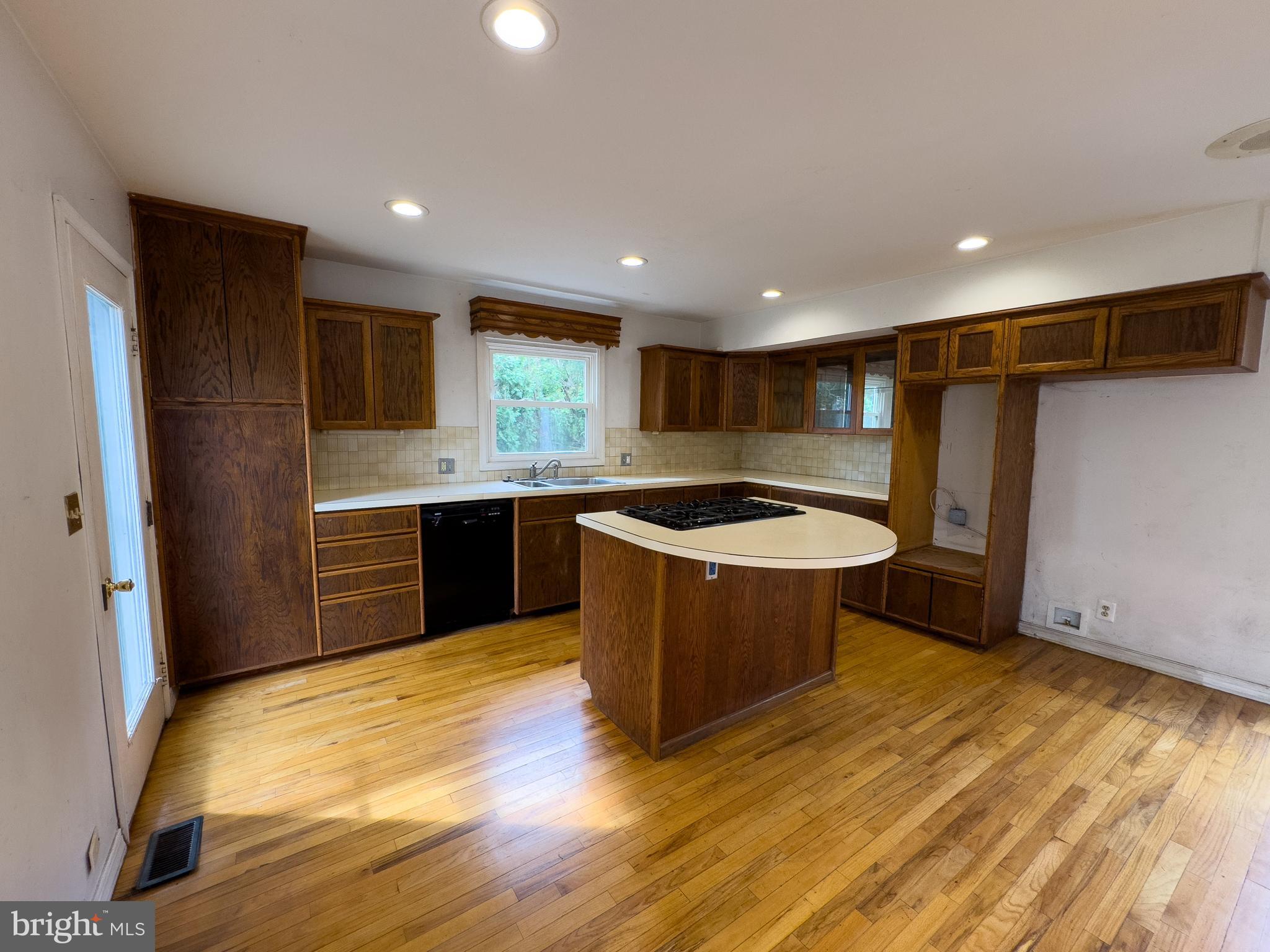 207 Vaughn Road Royersford, PA 19468 - Photo 5 of 25 Gallery Image 5
